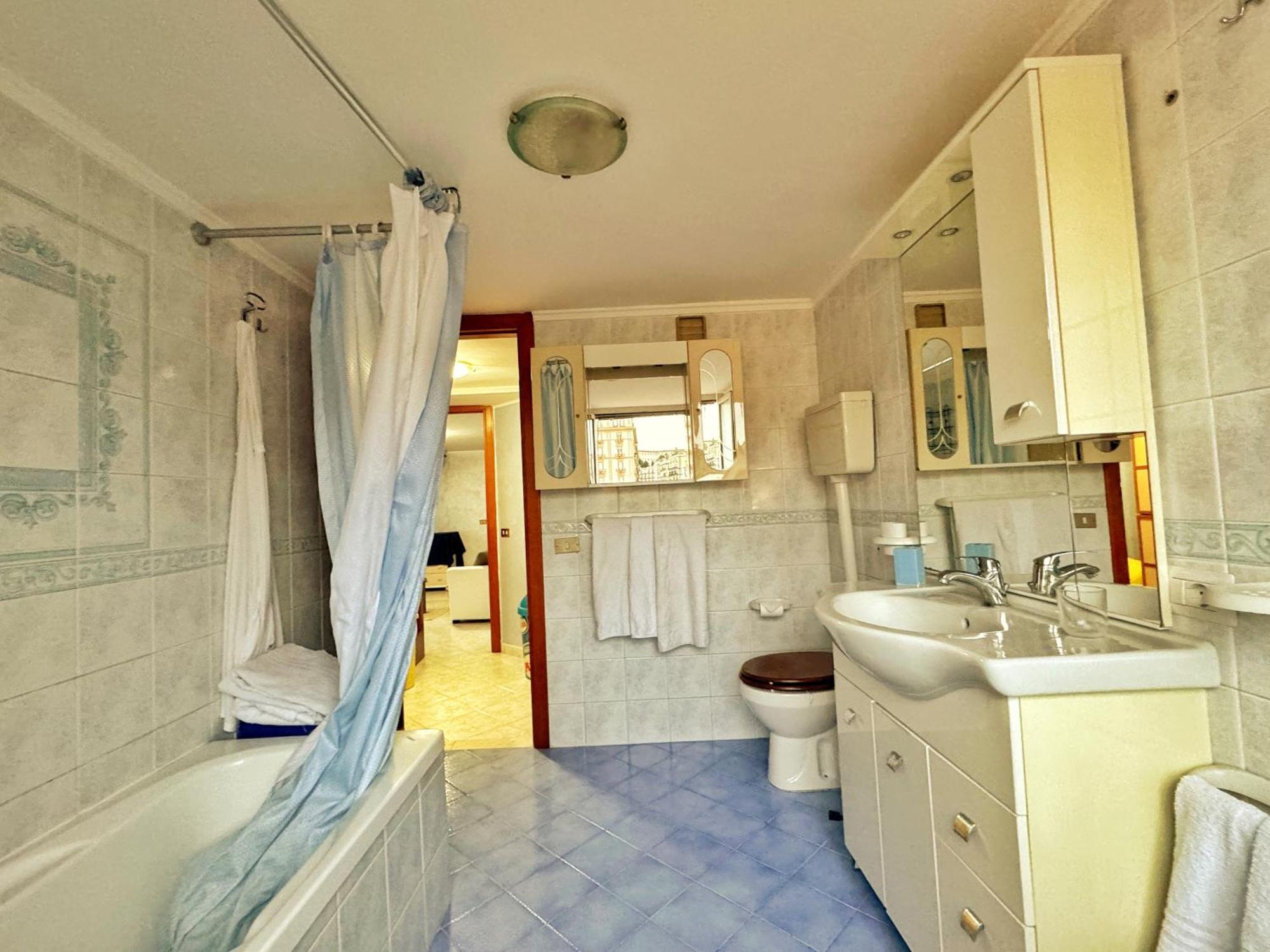 Апартаменты Laura House Неаполь Экстерьер фото